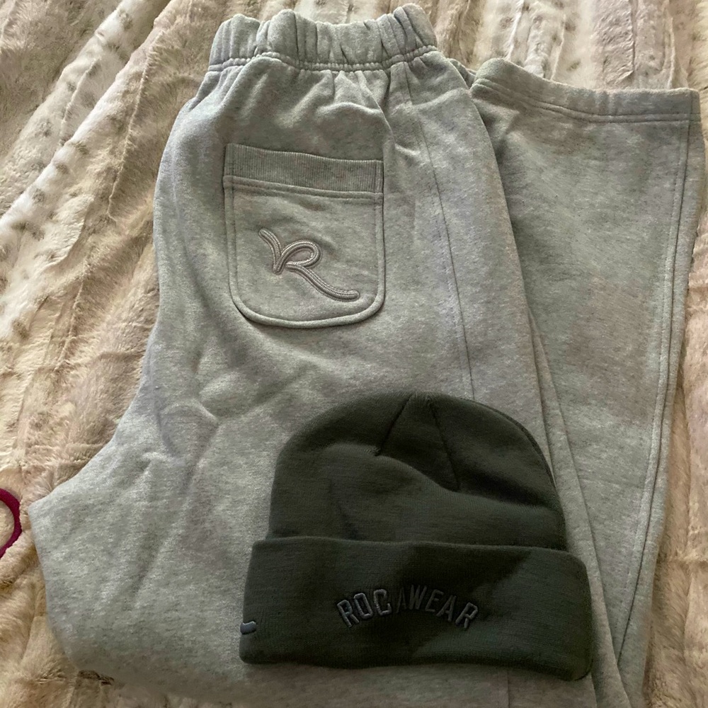 ROCAWEAR JACKET/JOGGERS/BEANIE